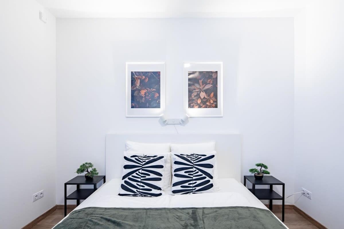 - Terrace - Modern Apartman