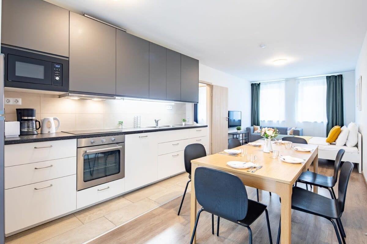 - Terrace - Modern Apartman *